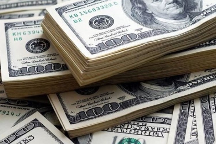Iran Freezes Hundreds of Bank Accounts over Illegal Trade of Foreign Currencies