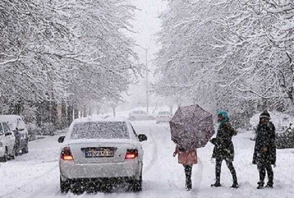 یک مقام مسئول خبر داد آماده باش صنعت برق برای سیلاب و برودت پیش بینی شده