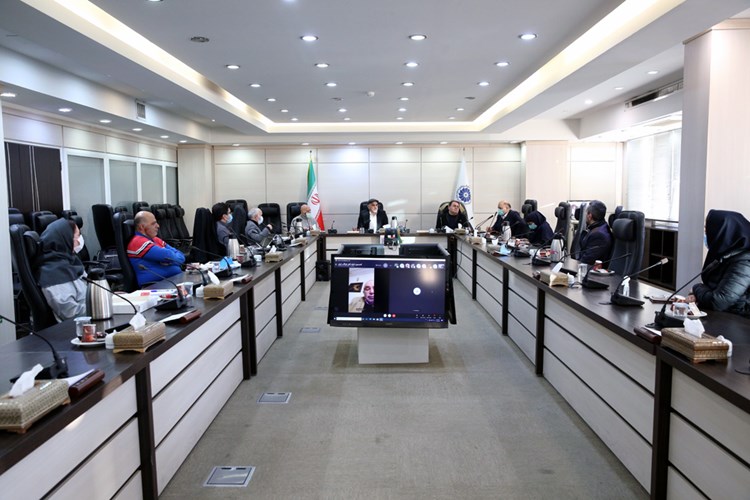 نشست تخصصی کمیسیون انرژی اتاق ایران برگزار شد/ دولت به نظرات فعالان بخش خصوصی حوزه انرژی بی‌توجه است