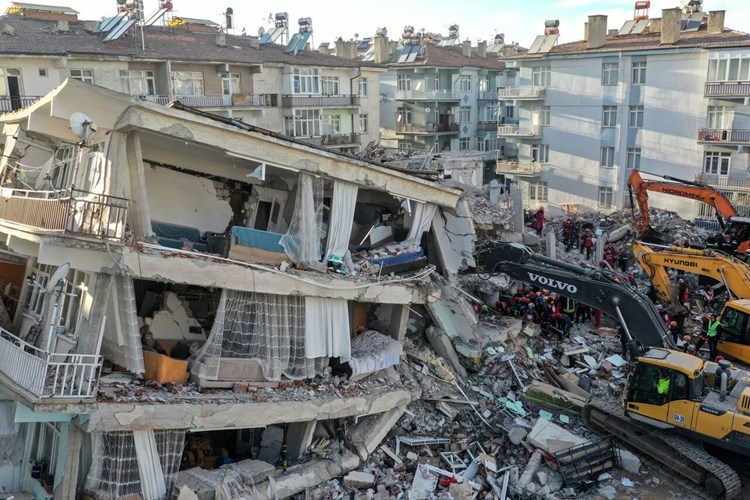 اقلام مورد نیاز زلزله زدگان کشور ترکیه
