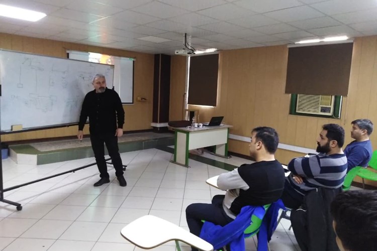 دوره آموزشی ایمنی برق در شرکت مهرکام پارس