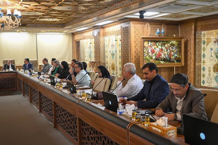 برگزاری جلسه هم اندیشی فعالان صنعت برق در محل نمایشگاه اصفهان