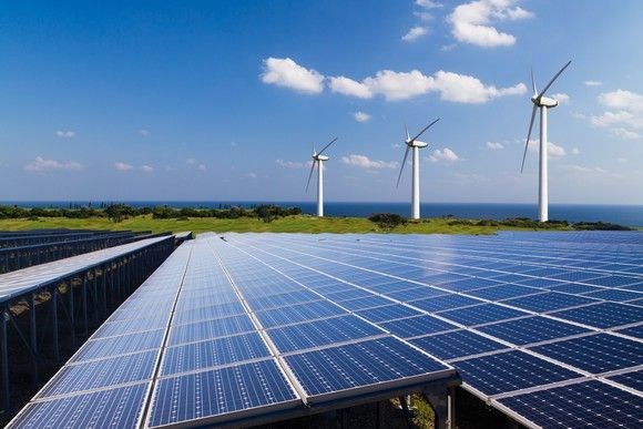 ضرورت تداوم حمایت از سیاست خرید تضمینی برق نیروگاه‌های خورشیدی انشعابی
