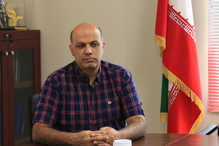 کارگرانِ ناراضی و کارفرمایانِ ناتوان