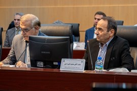نشست صمیمی وزیر نیرو با فعالان صنعت برق