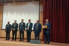 تقدیر از مهندس بردبار به عنوان کارآفرین برتر سال 1401 