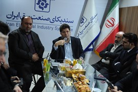 حضور دکتر آزادبخت در غرفه سندیکا در نمایشگاه صنعت برق