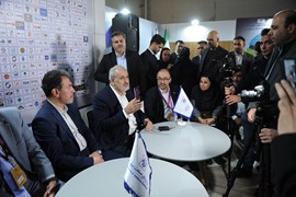 بازدید وزیر نیرو از غرفه سندیکا در نمایشگاه صنعت برق