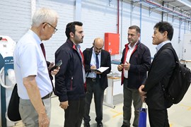 حضور هیات ژاپنی در سندیکای صنعت برق ایران 